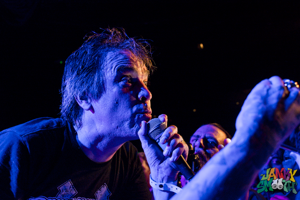 dead kennedys- theres no room for jello at the roxy