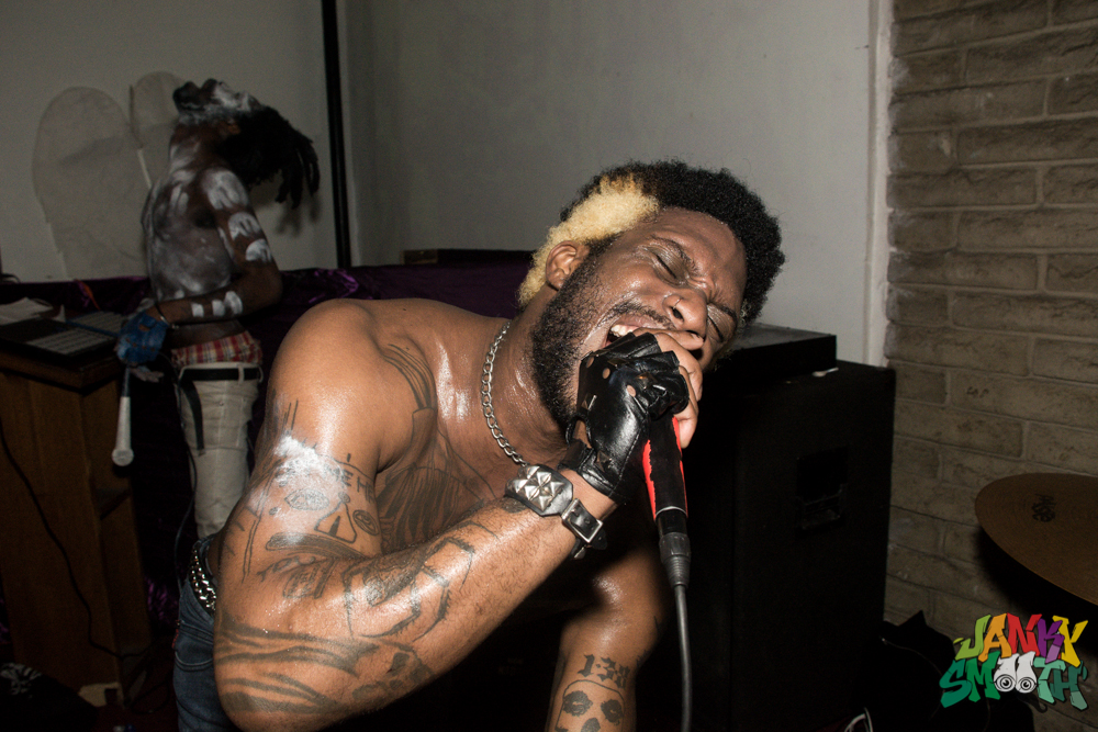 Ho99o9