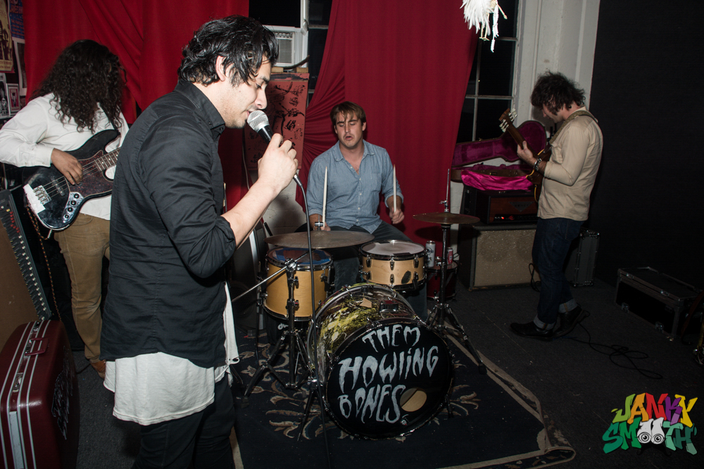 Them Howling Bones
