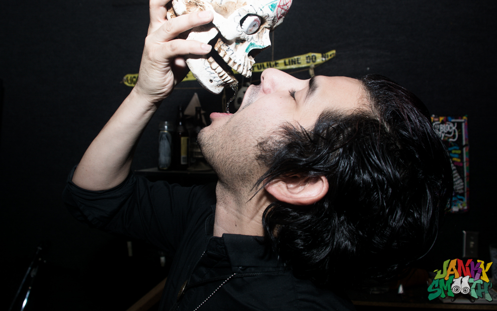 Them Howling Bones