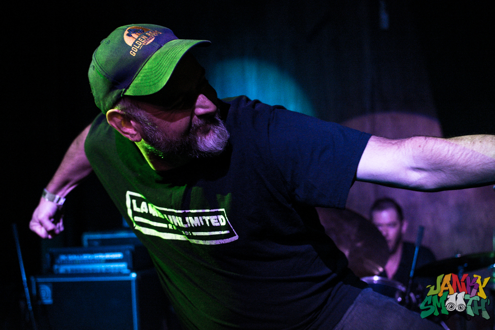 To The Point at Los Globos