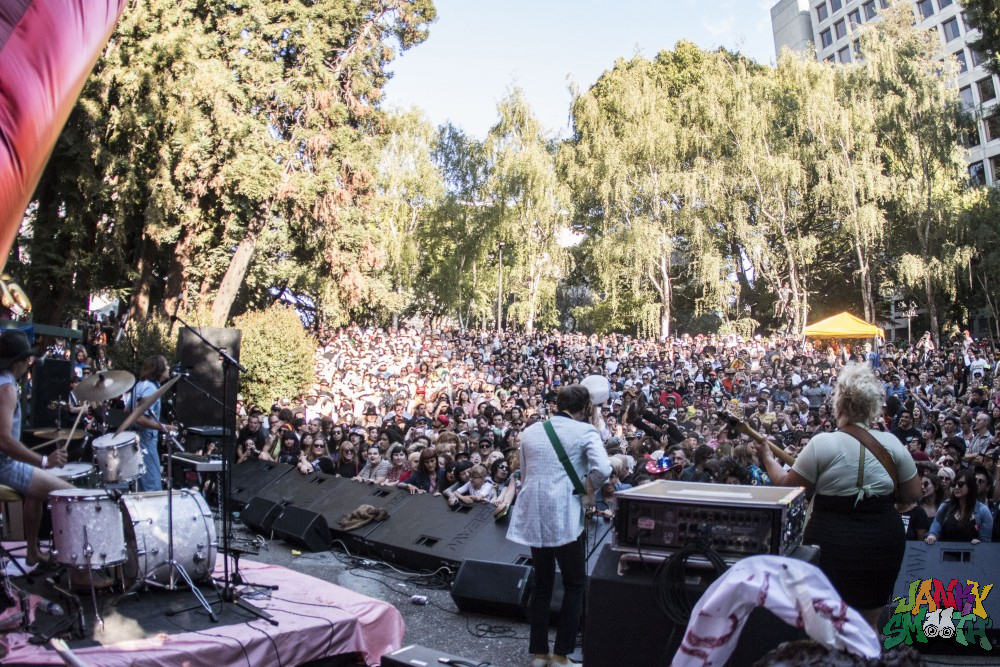 Shannon and the Clams at Burger Boogaloo