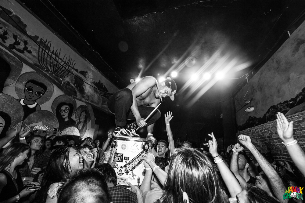 Norlan Olivo mounts fans at The Smell