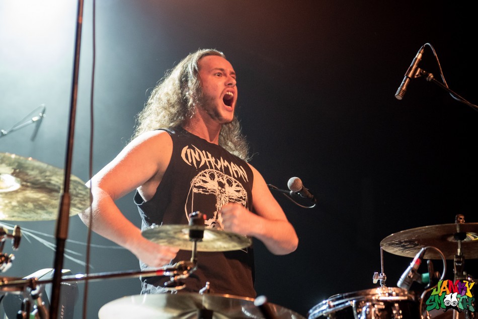 Alien Weaponry