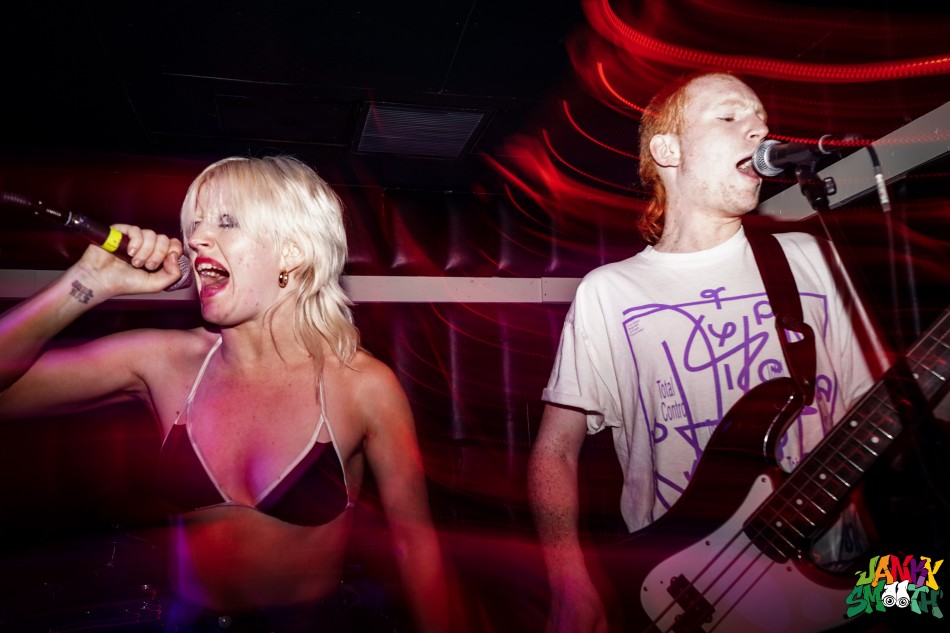 Amyl & the Sniffers