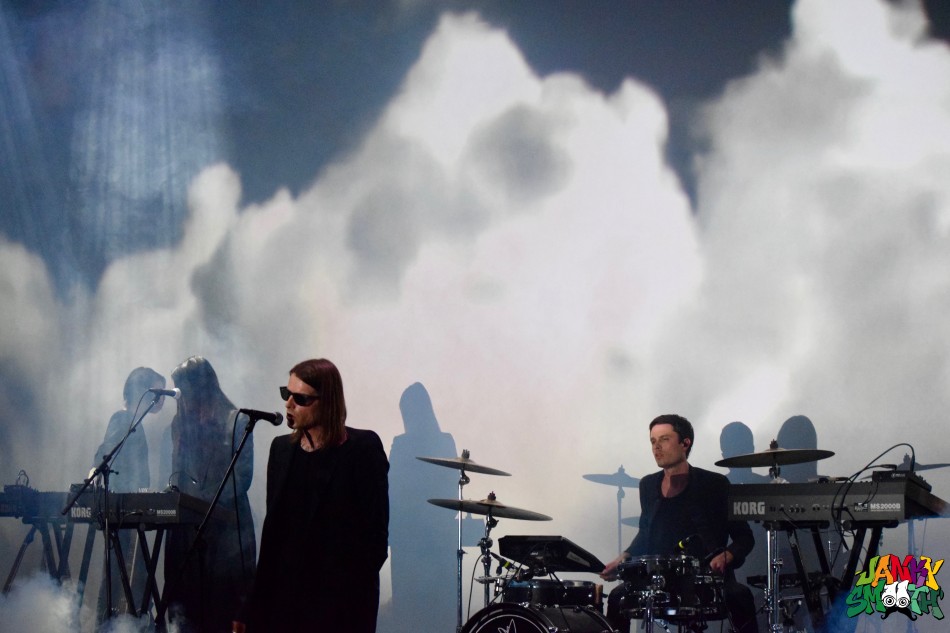 Cold Cave