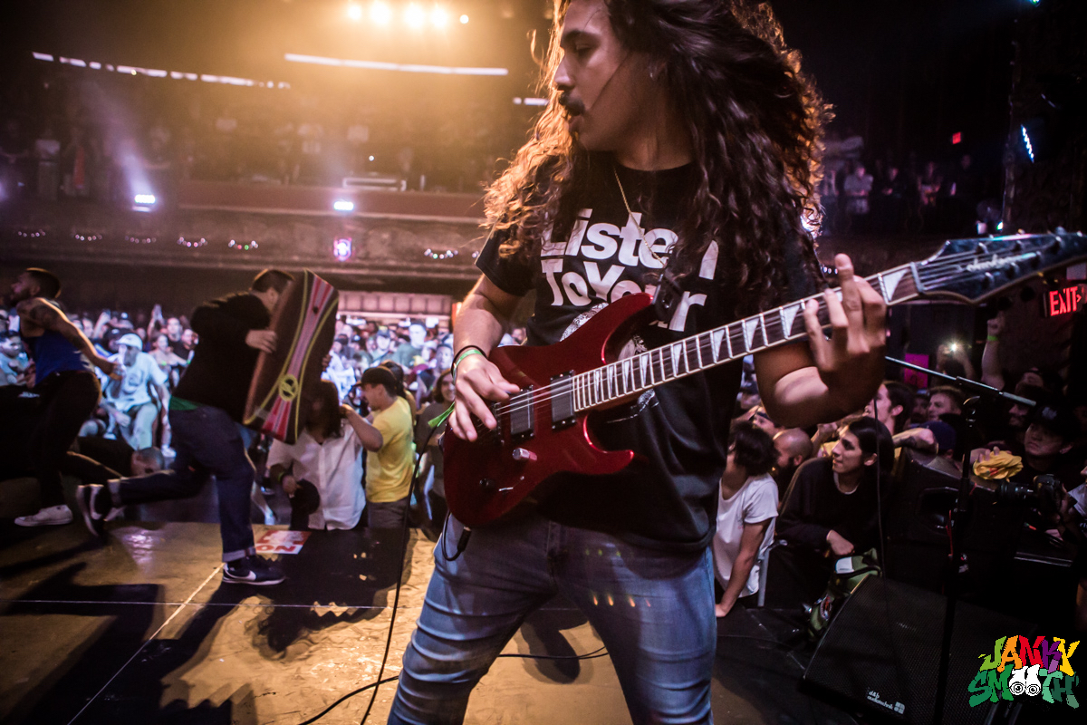 Drain shot by Veronika Reinert