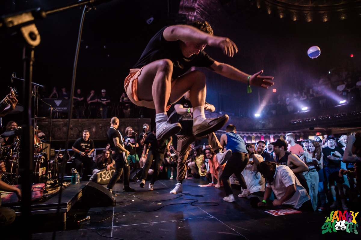 Drain shot by Veronika Reinert