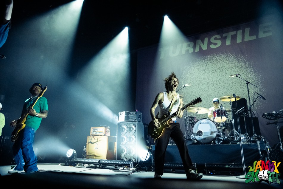 Turnstile at The Novo