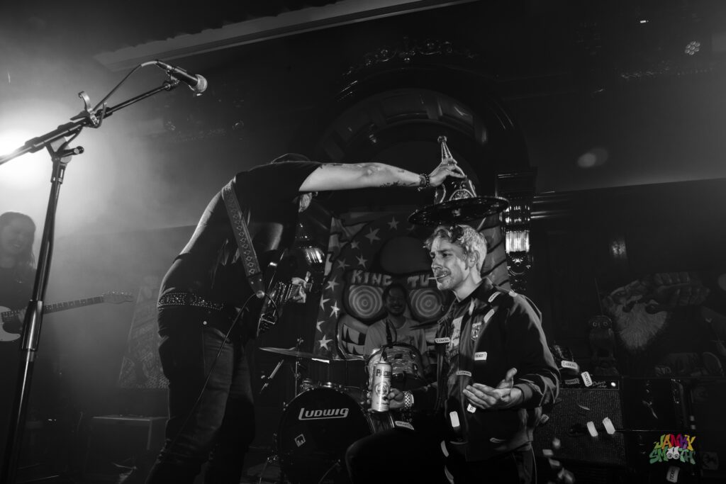 King Tuff Farewell at The Lodge Room by Taylor Wong