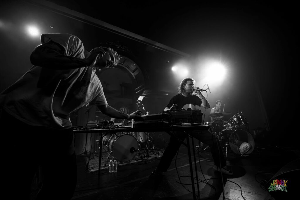 Lip Critic at The Lodge Room by Taylor Wong