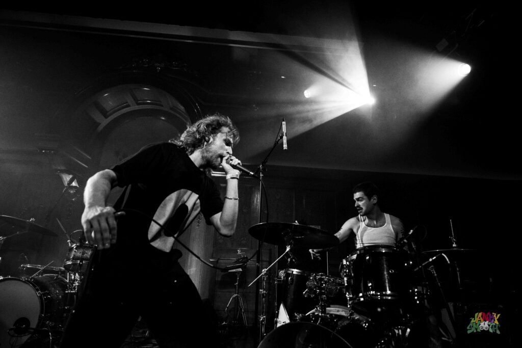 Lip Critic at The Lodge Room by Taylor Wong