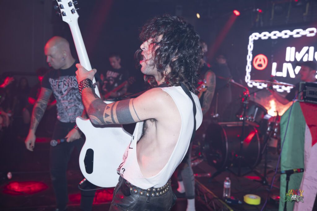 GOLPE by Taylor Wong