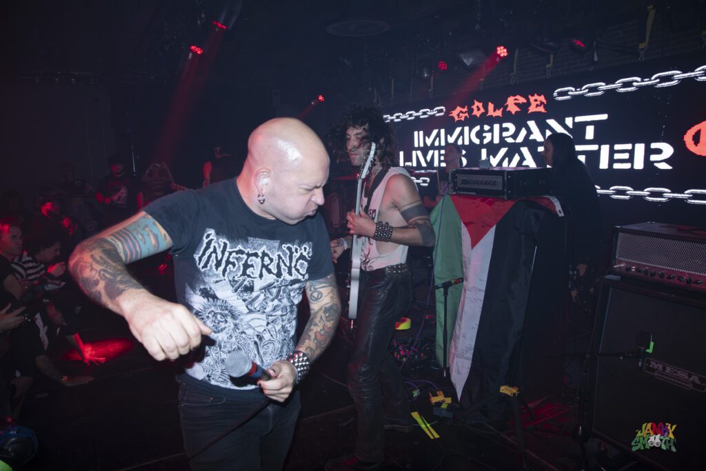 GOLPE by Taylor Wong