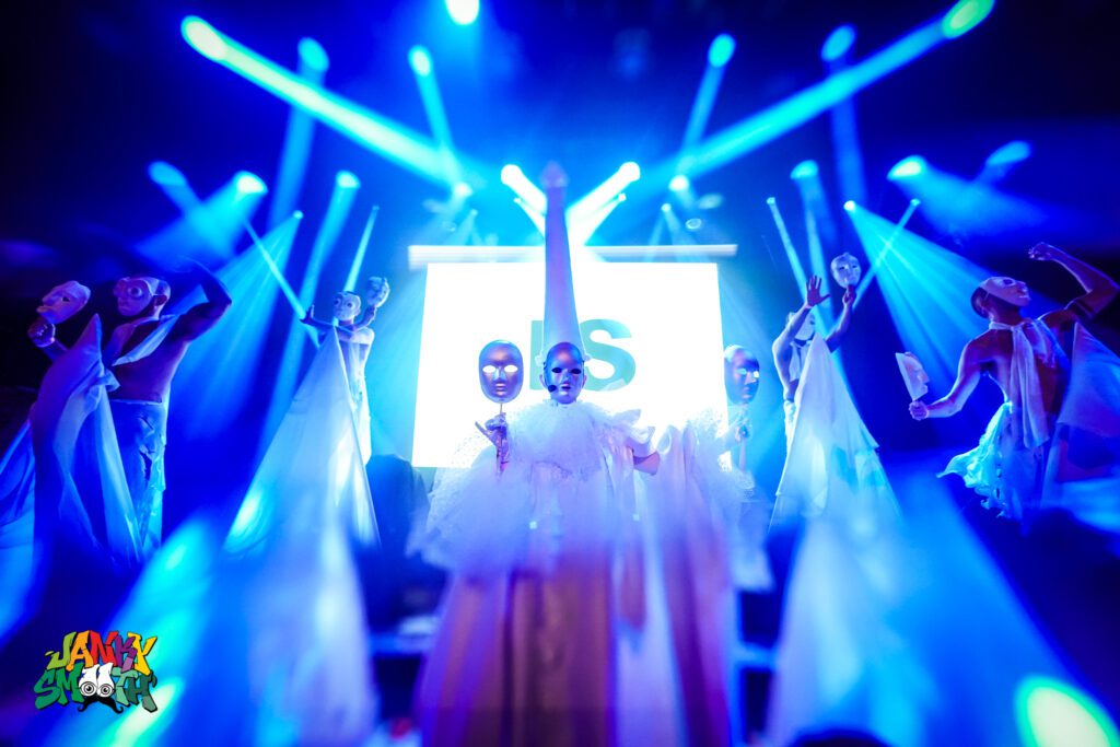 Geneva Jacuzzi at Substance 2025 by Chris Molina