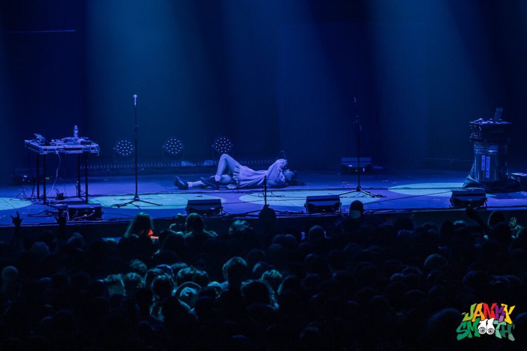 Underscores by Veronika Reinert