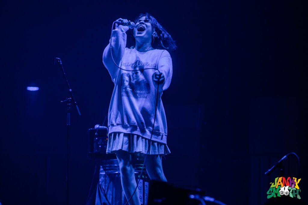 Underscores by Veronika Reinert